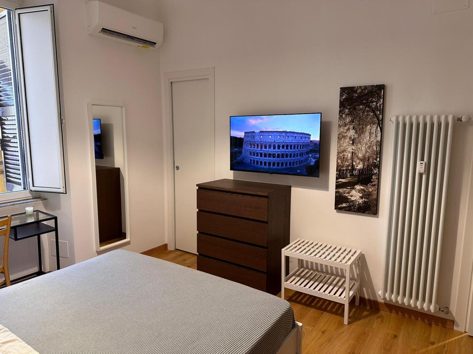 Iuggi's - Vatican Apartment